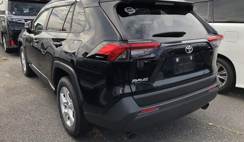 
								Toyota RAV4 full									