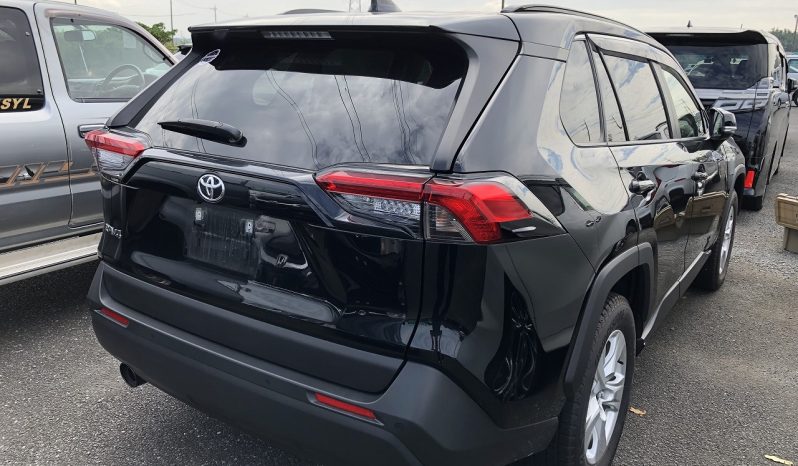 
								Toyota RAV4 full									