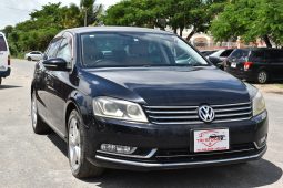 
										Volkswagen Passat full									