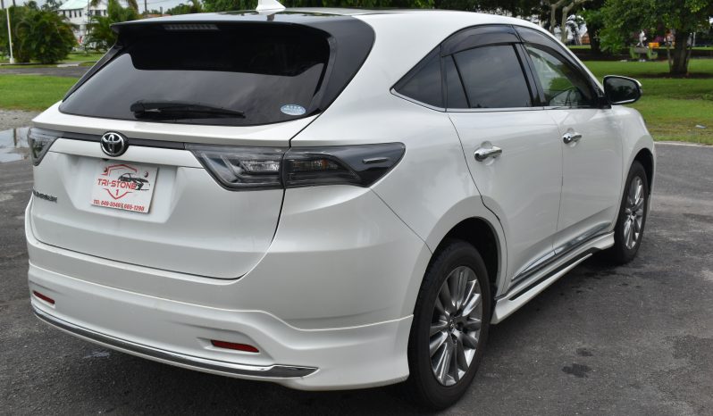 
								Toyota Harrier full									