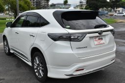 
										Toyota Harrier full									