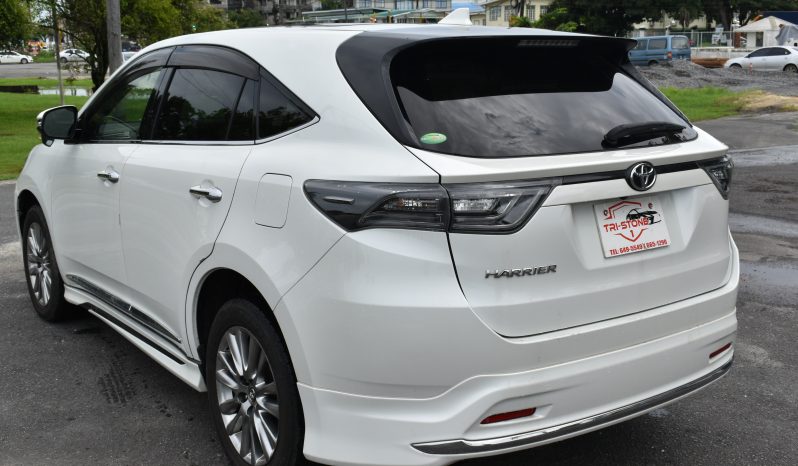 
								Toyota Harrier full									