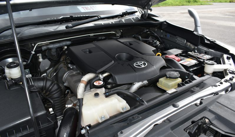 
								Toyota Hilux Revo full									