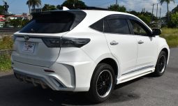 
										Toyota Harrier full									